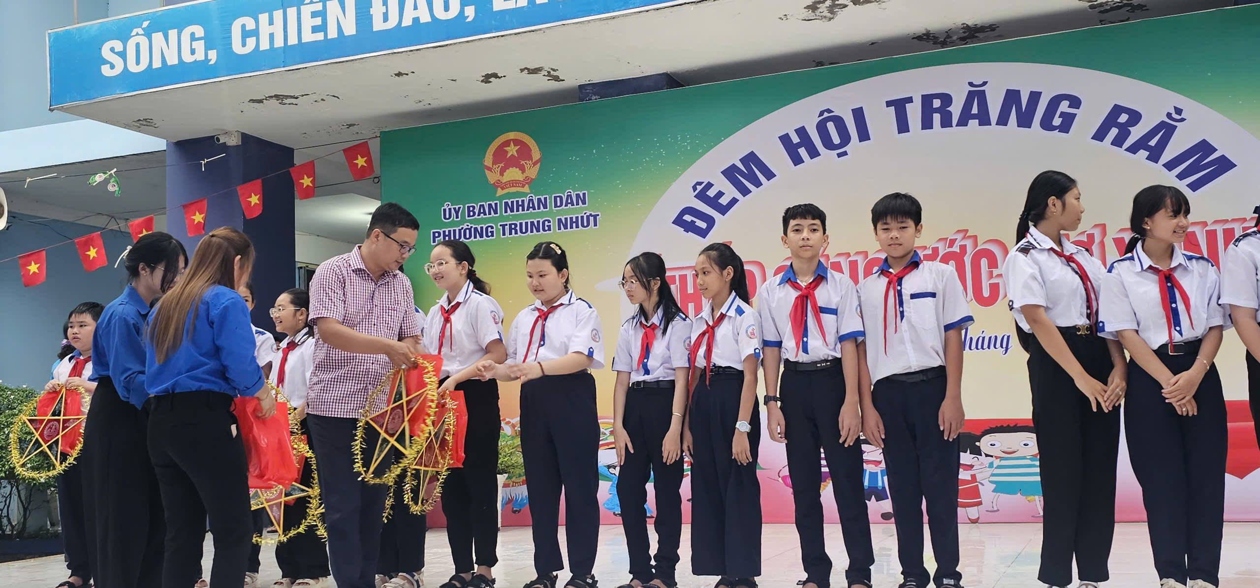 anh tin bai